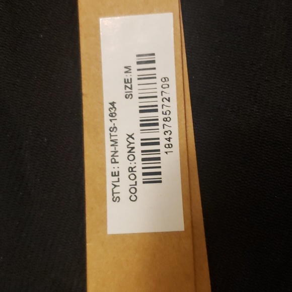 Skims Shapewear - Picture 2 of 3